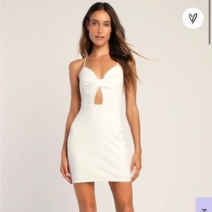 Lulu’s White Twist Front Bodycon mini dress Sz. M